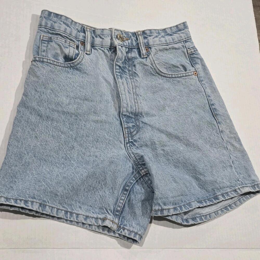 ZARA Women’s TRF Mid Rise Denim Shorts – Size 4 US – Medium Wash, 100% Cotton